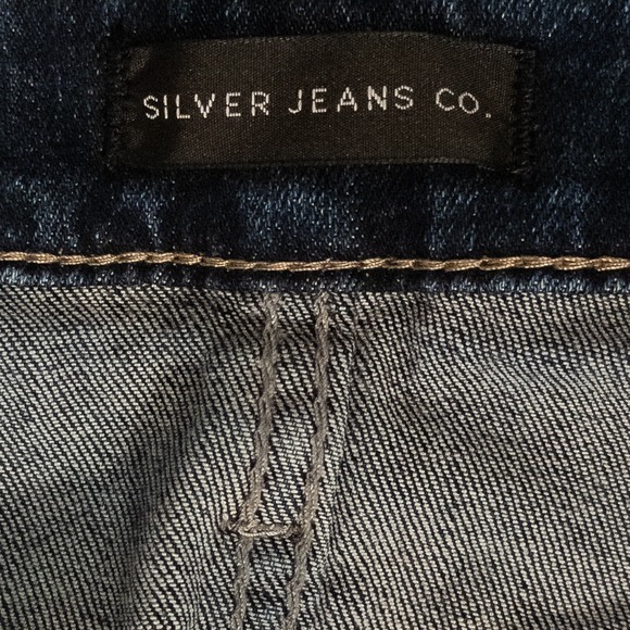 Silver Jeans Womens 32 W Boyfriend Dark Wash Distressed Cuffed Denim on Denim - Picture 8 of 10